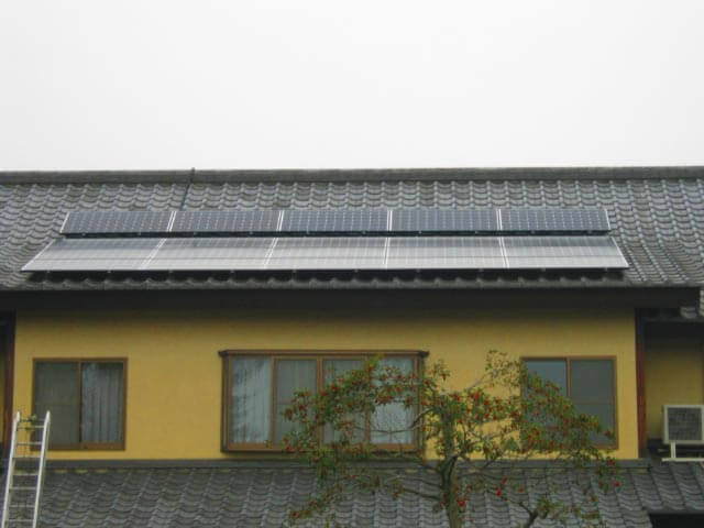 太陽光発電（和瓦･異勾配）施工事例-株式会社グリーンライフ